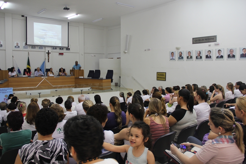 Centenas de pessoas participaram da semana de amamentação